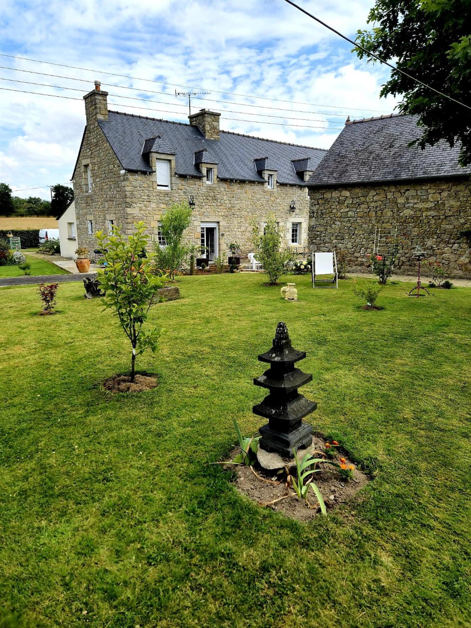 Chambre D'Hotes Avec Petit Dejeuner Compris A Megrit Exterior photo