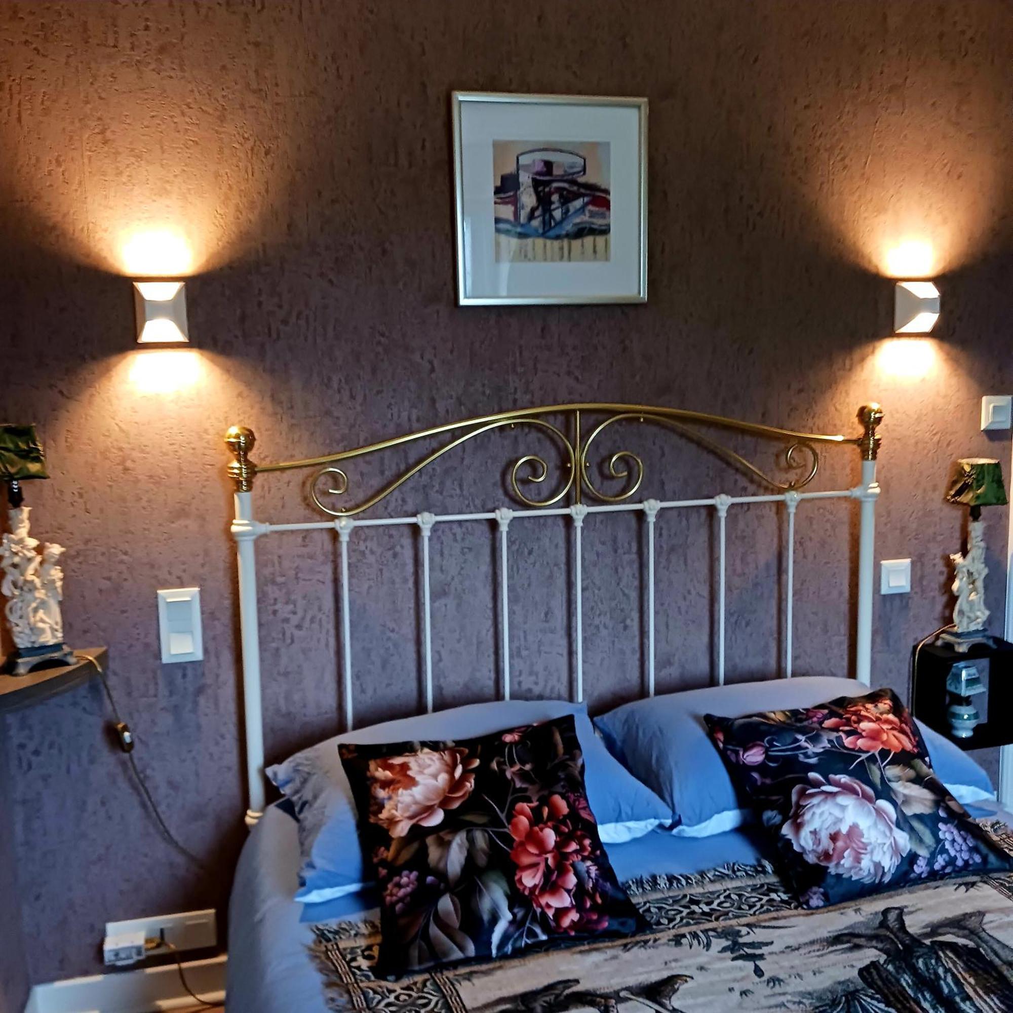 Chambre D'Hotes Avec Petit Dejeuner Compris A Megrit Exterior photo