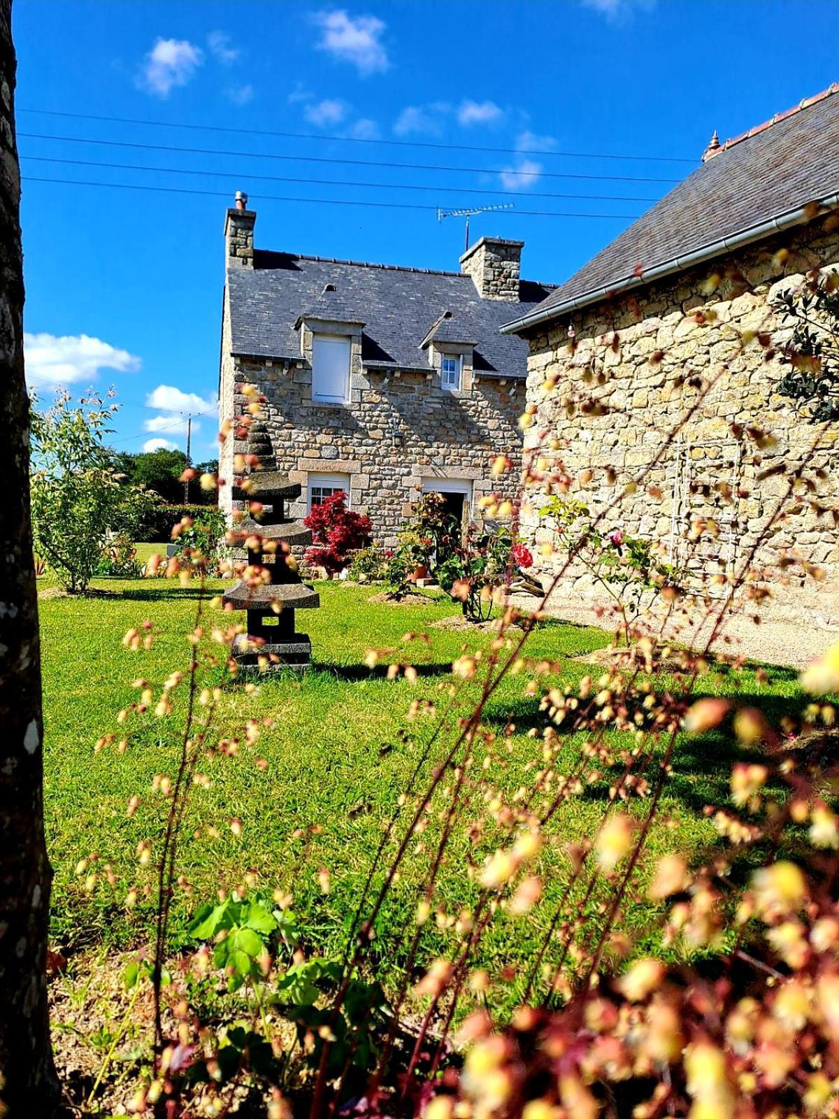 Chambre D'Hotes Avec Petit Dejeuner Compris A Megrit Exterior photo